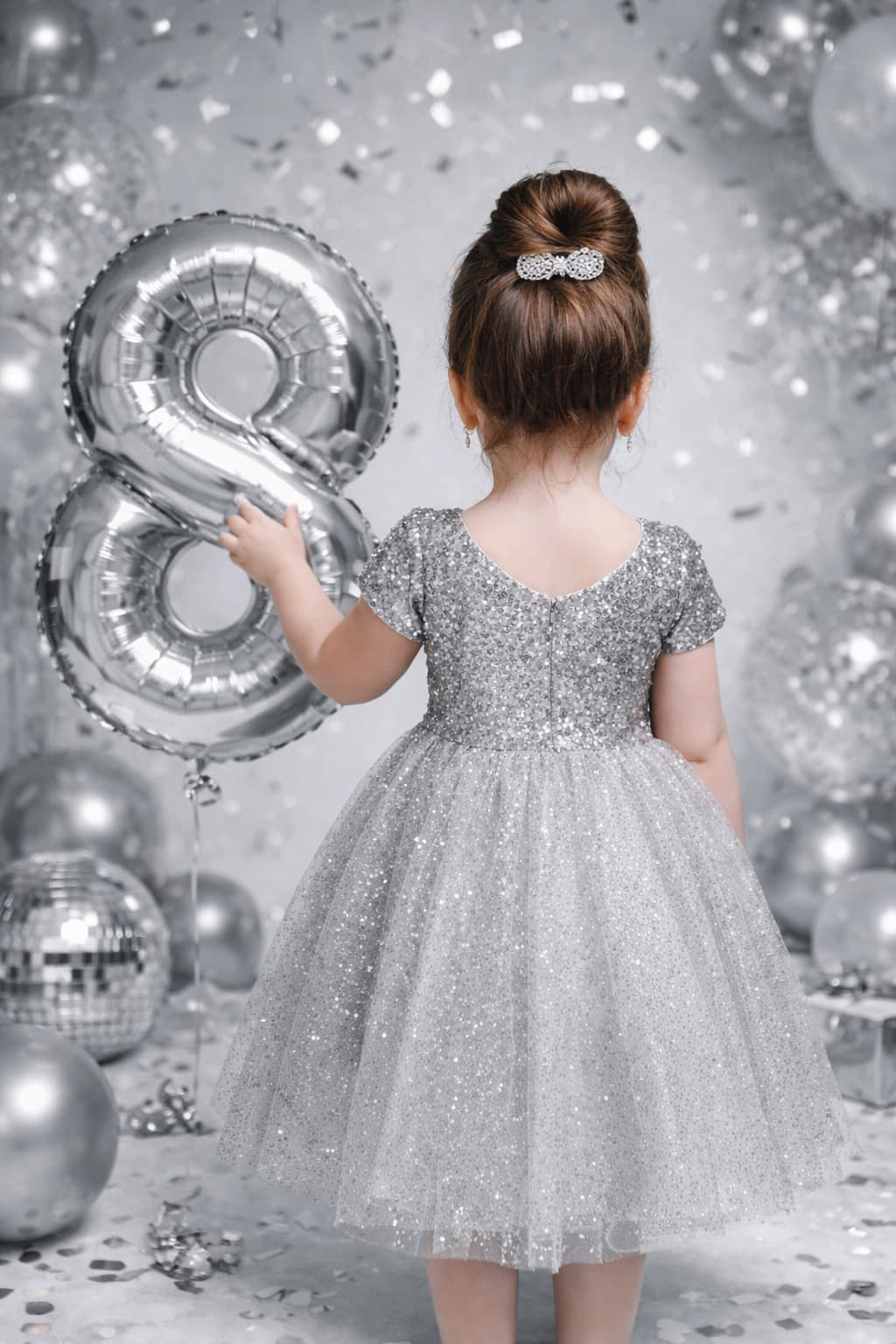 Silver Kids Birthday (10 Images)