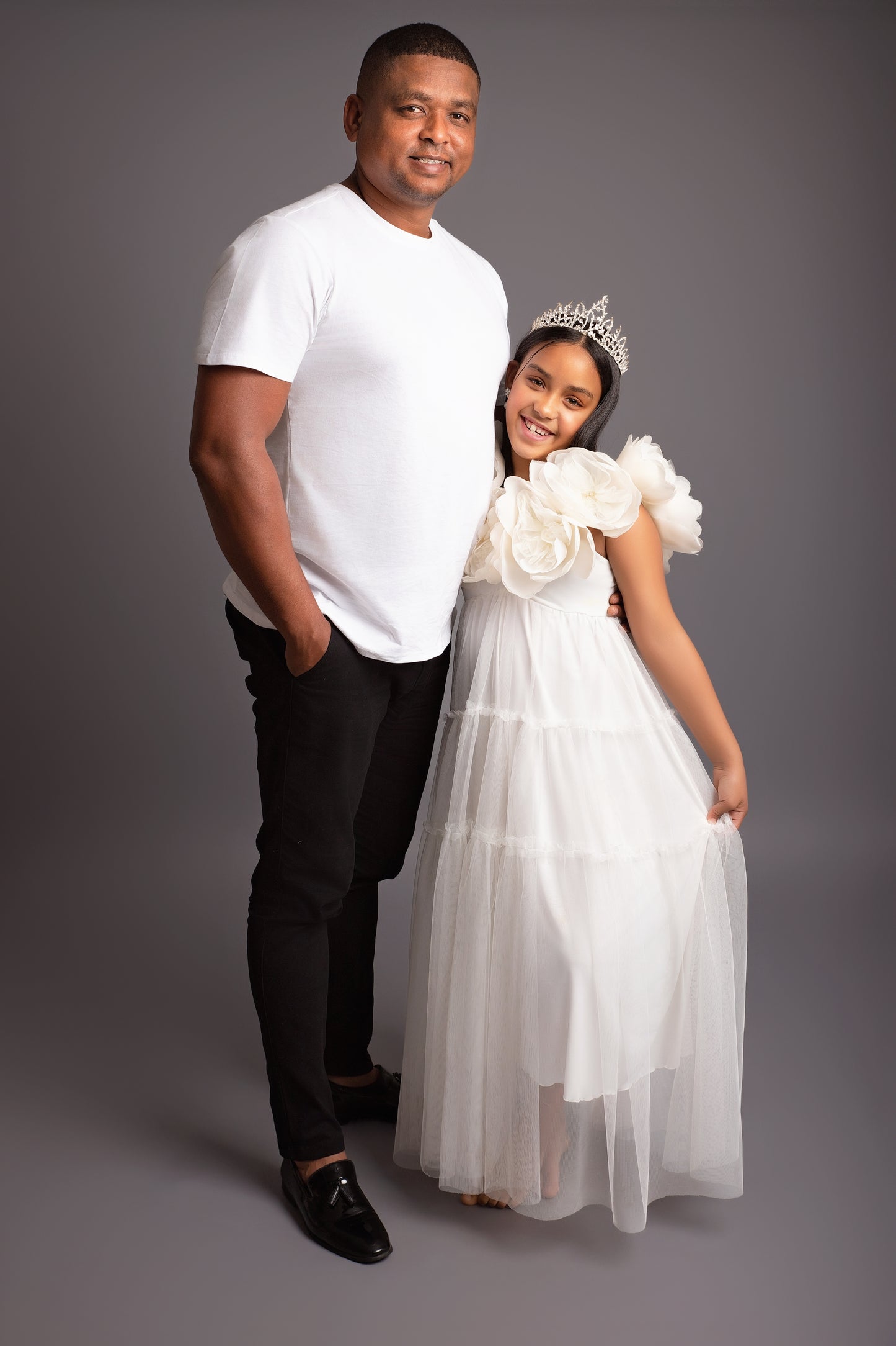 Luxury Family Photo Shoot (15 Images)