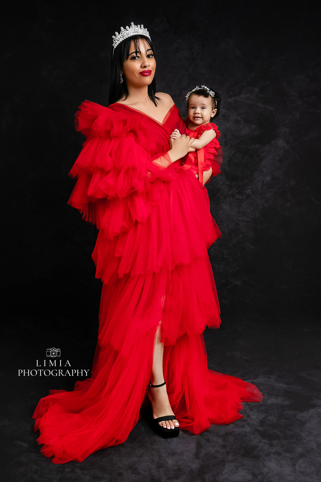 Luxury Family Photo Shoot (15 Images)