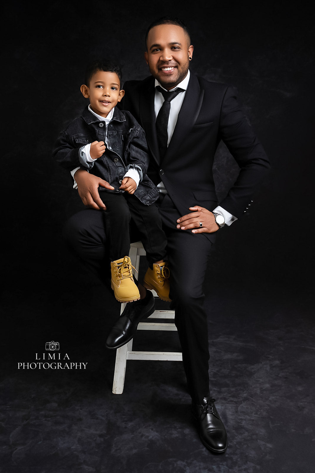 Luxury Family Photo Shoot (15 Images)