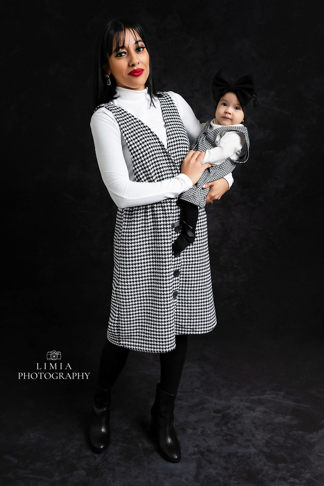 Luxury Family Photo Shoot (15 Images)