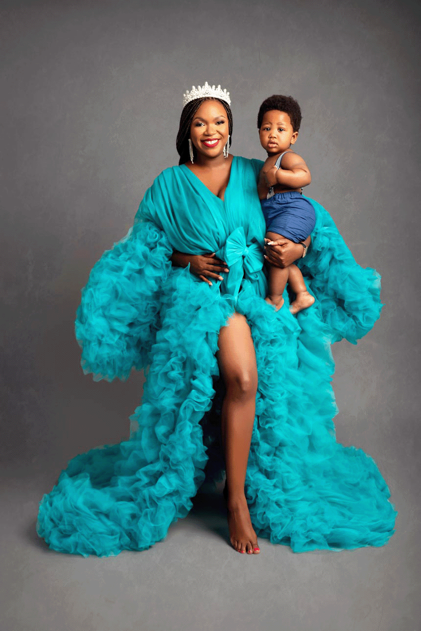 Standard Mommy and Me Photo Shoot (12 Images)